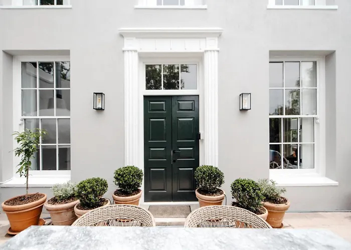 Cape Finest - De Waterkant House